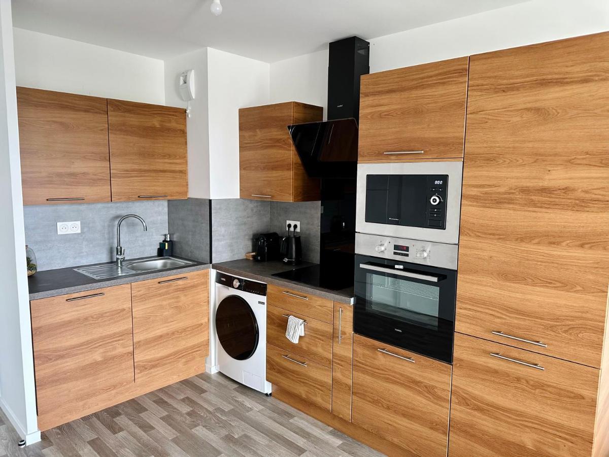 Agreable 2 Pieces Avec Balcon Et Parking Transports By Immo Kit Bnb Sarcelles Eksteriør billede
