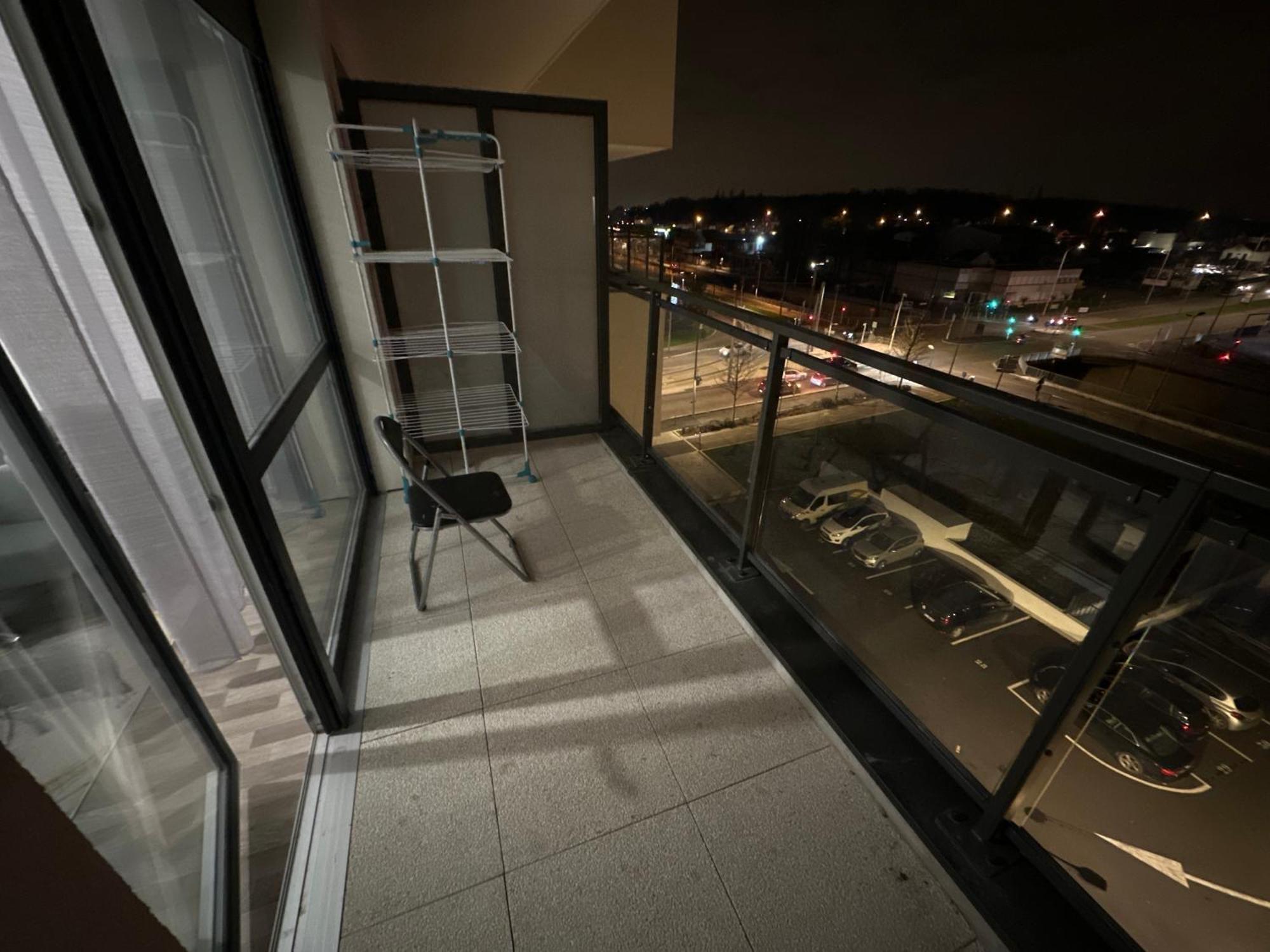Agreable 2 Pieces Avec Balcon Et Parking Transports By Immo Kit Bnb Sarcelles Eksteriør billede